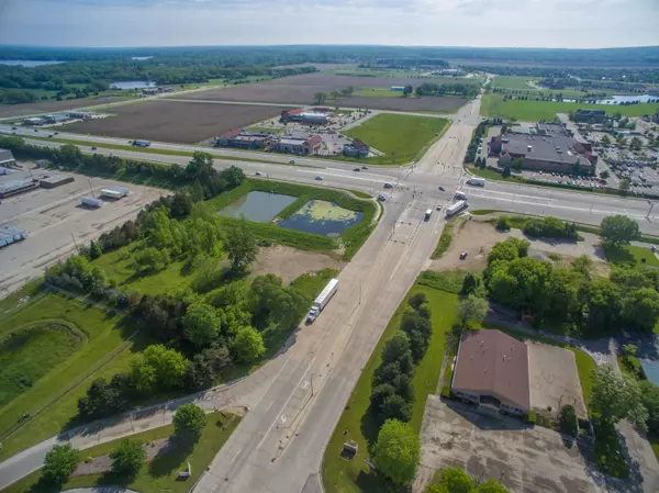 Oconomowoc, WI 53066,36520 E Valley