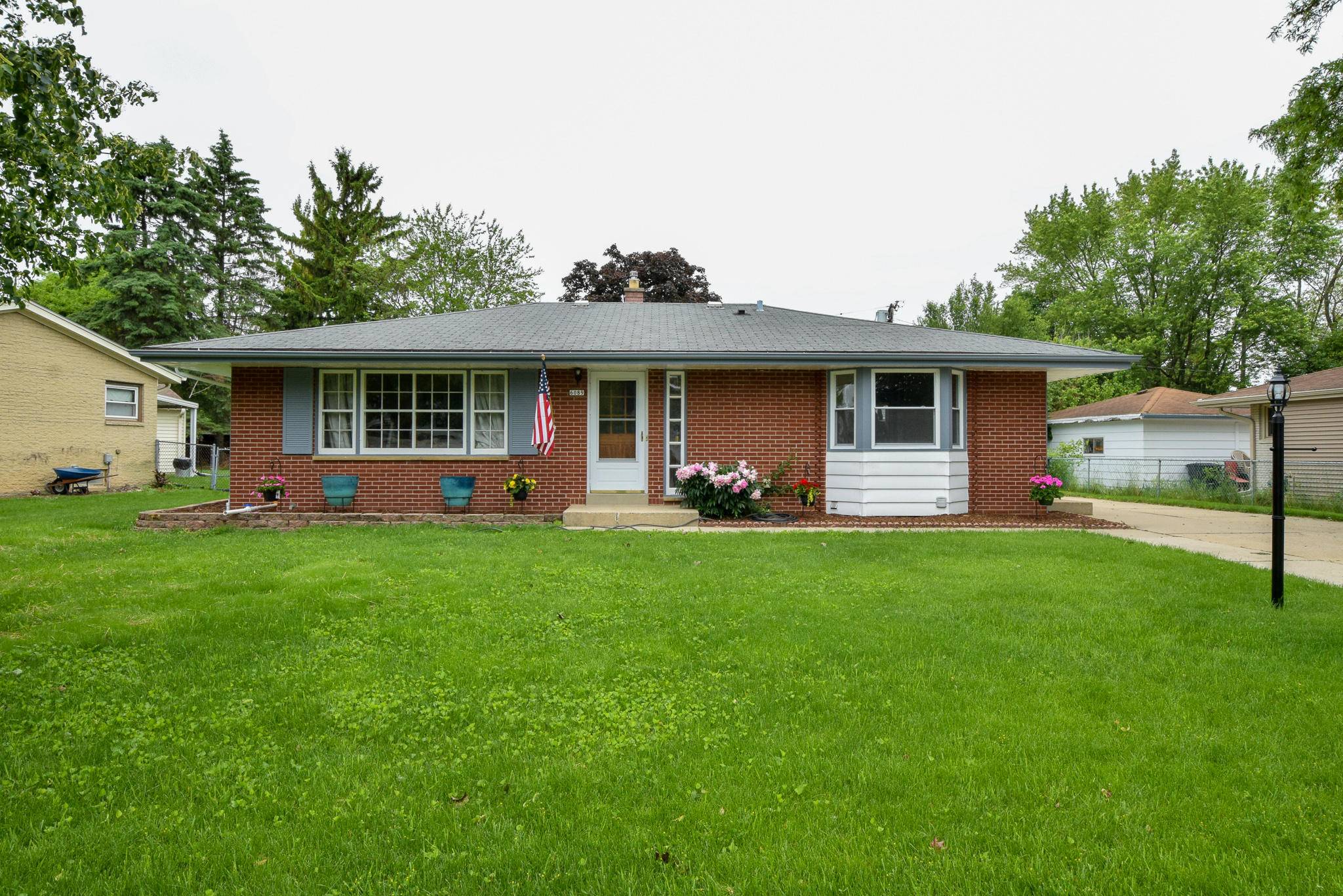6089 Oriole, Greendale, WI 53129