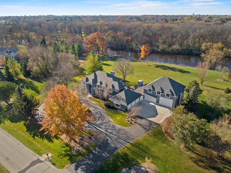 8615 N Dean, River Hills, WI 53217