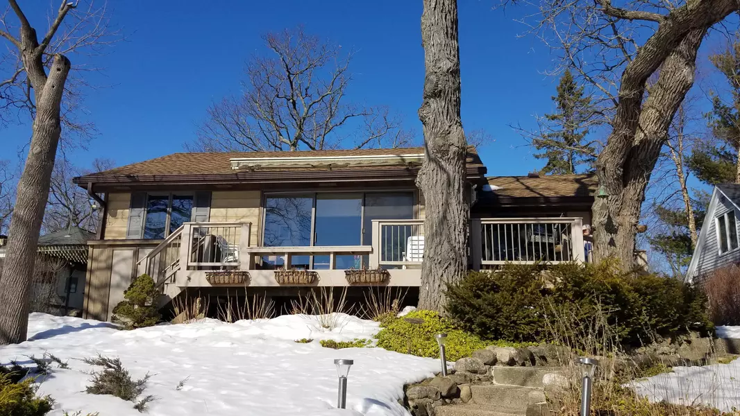 7761 Lakeview, Burlington, WI 53105