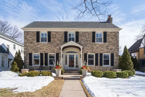 4460 N Farwell, Shorewood, WI 53211