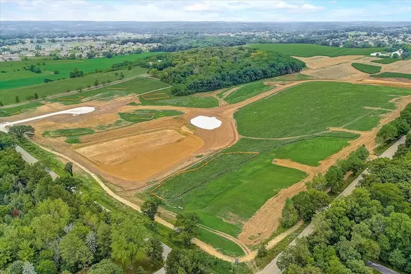 Merton, WI 53056,W275N6232 Serenity Unit Lt64