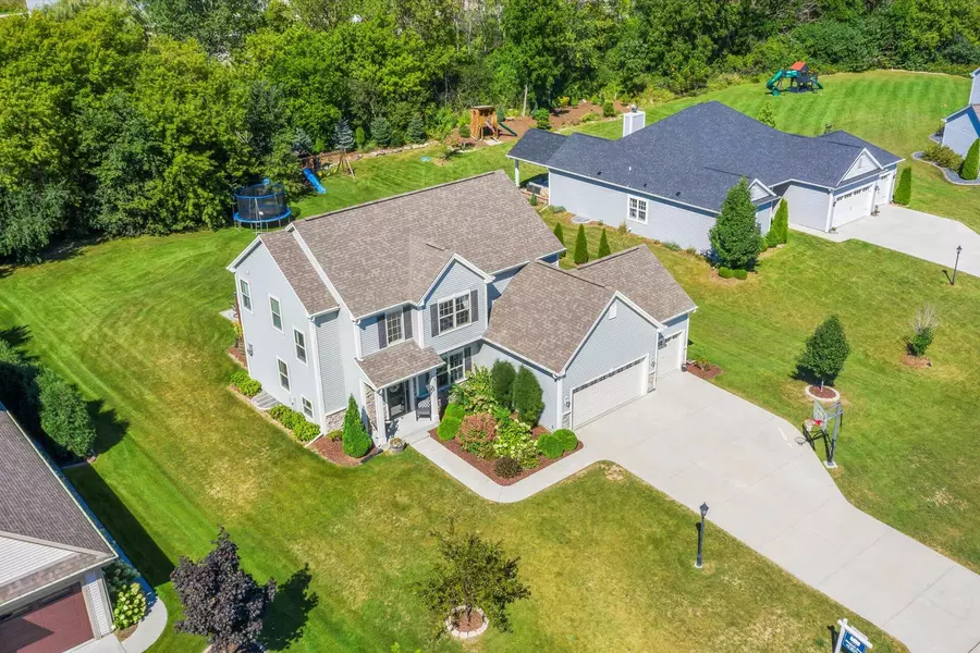 W229N4451 Bridge, Pewaukee, WI 53072