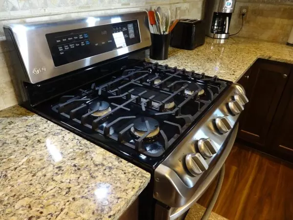 Waterford, WI 53185,444 Woodfield