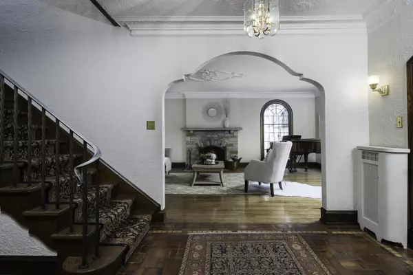 Whitefish Bay, WI 53217,4820 N Oakland