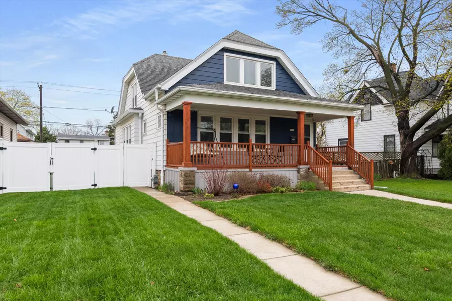 1117 S 76th, West Allis, WI 53214