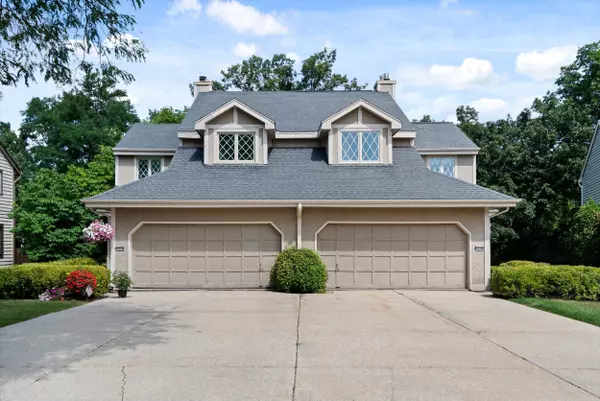 7516 W Tuckaway Creek, Franklin, WI 53132