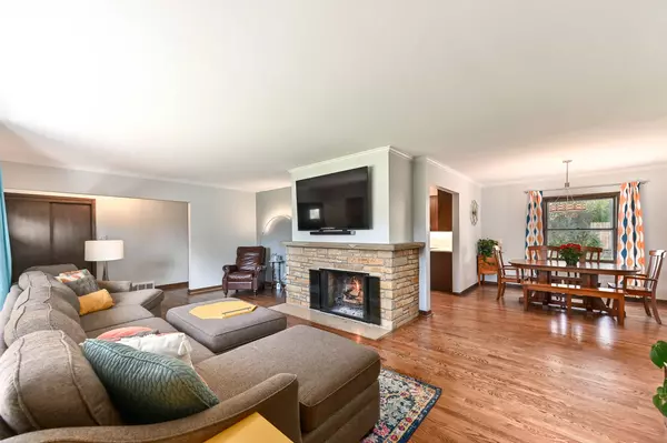 Bayside, WI 53217,8950 N Fielding