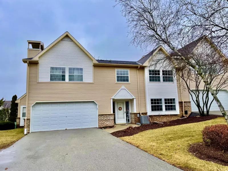 370 Dustin, Brookfield, WI 53045