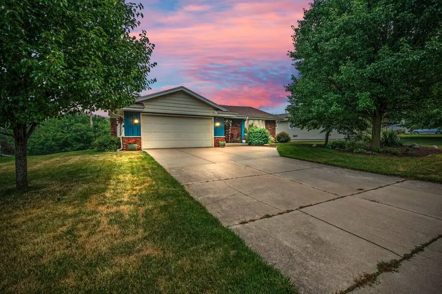 N83W18100 Le Mons, Menomonee Falls, WI 53051