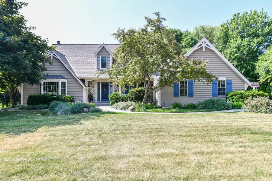 15555 Shamrock, Brookfield, WI 53005