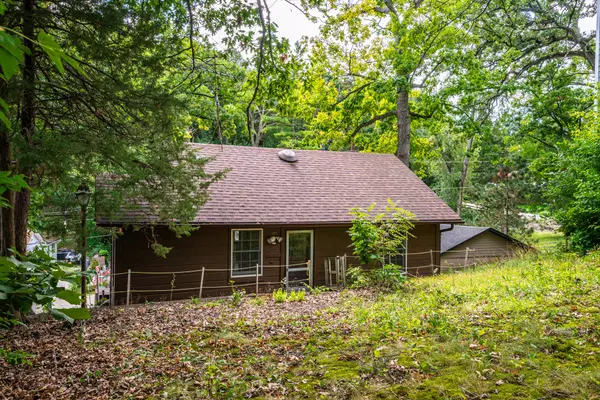 Twin Lakes, WI 53181,336 Oak Ridge