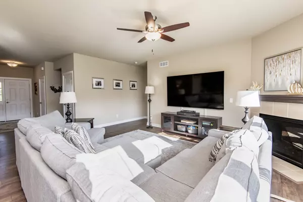 Waterford, WI 53185,797 Meadowgate
