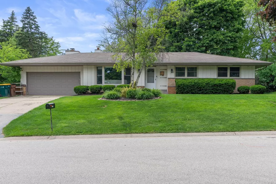 6821 N Seville, Glendale, WI 53209