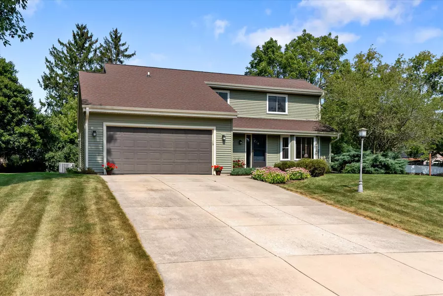 11850 Woodland, Hales Corners, WI 53130