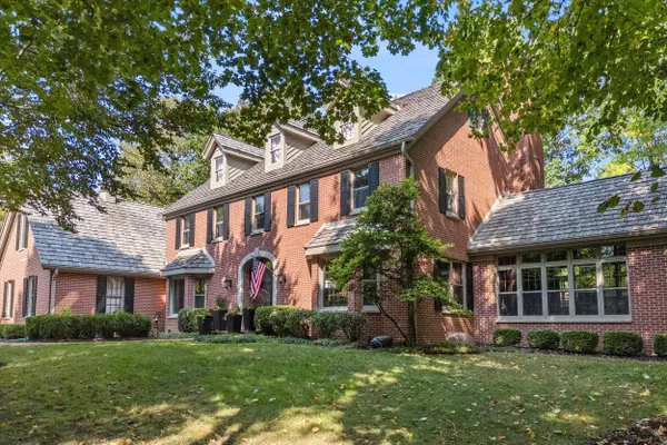Mequon, WI 53092,106 W Dogwood