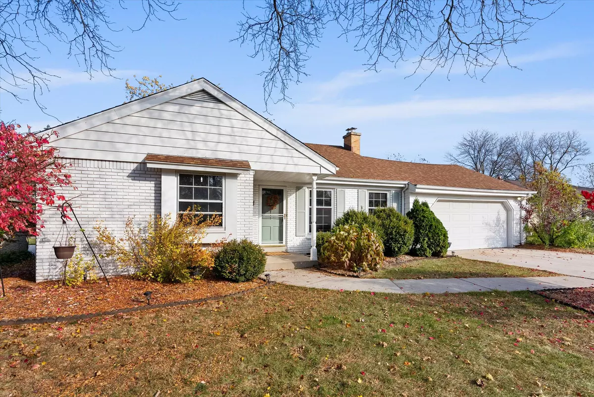 Wauwatosa, WI 53225,10916 W Derby