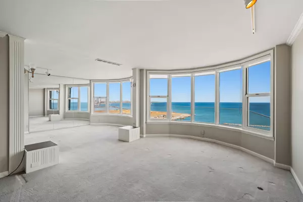 2525 S Shore Unit 20F, Milwaukee, WI 53207