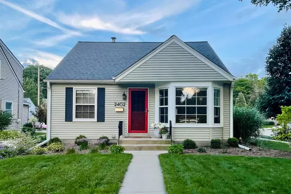 2402 N 85th, Wauwatosa, WI 53226