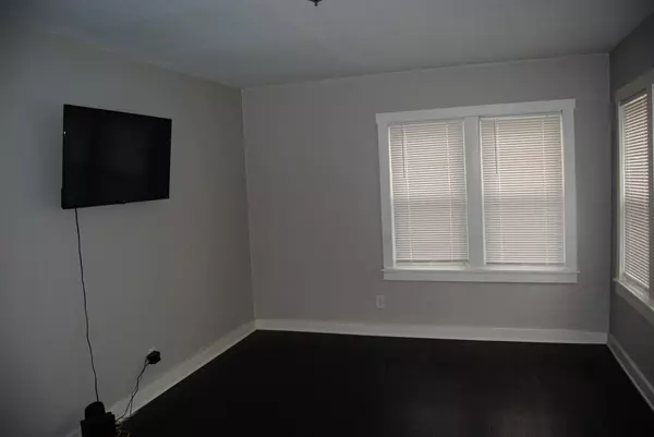 Milwaukee, WI 53209,1631 W Custer