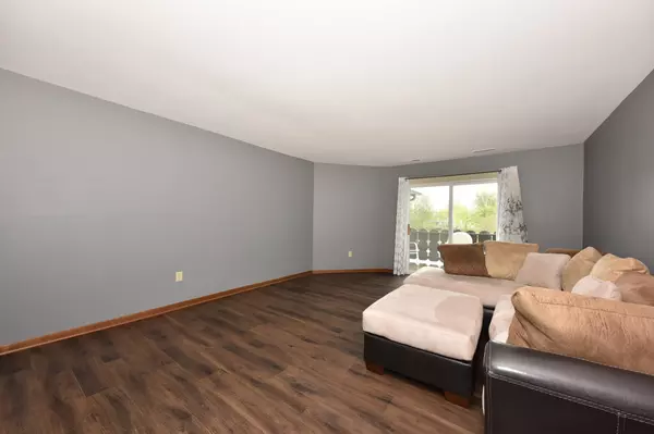 Glendale, WI 53209,6575 N Green Bay Unit 211