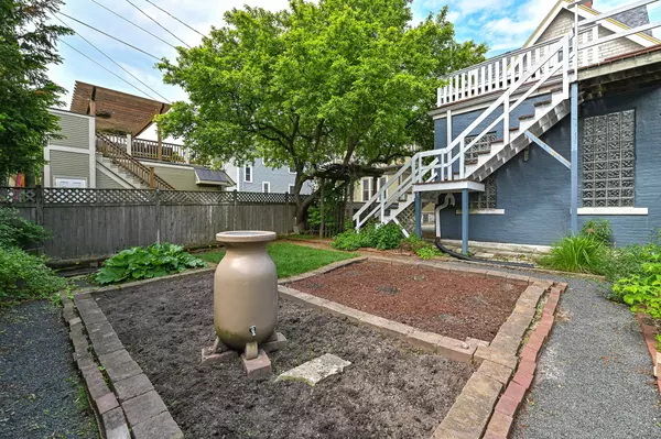 Milwaukee, WI 53211,2834 N Hackett