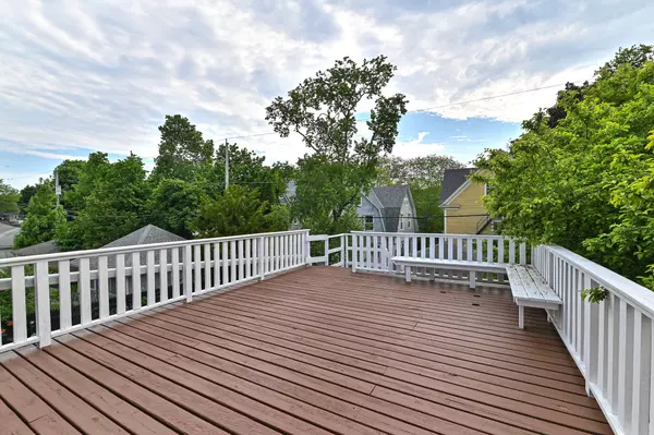 Milwaukee, WI 53211,2834 N Hackett