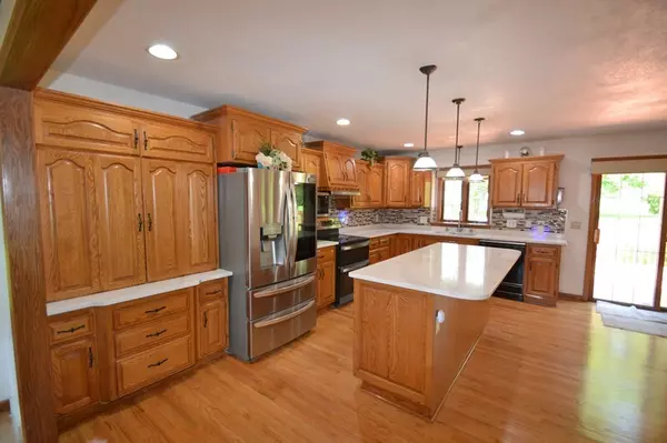 Menomonee Falls, WI 53051,N65W14542 Redwood