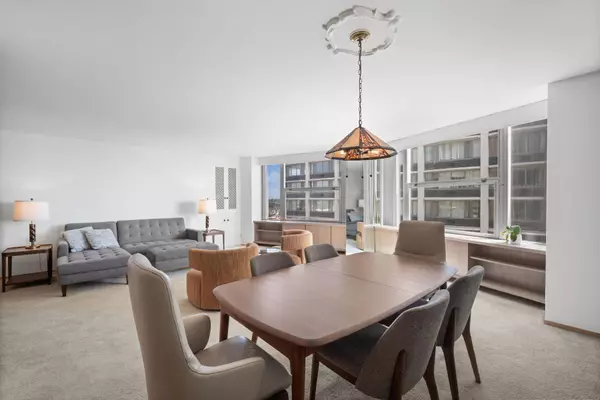 Milwaukee, WI 53202,1610 N Prospect Unit 1104