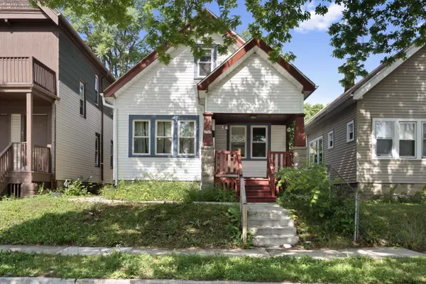 Milwaukee, WI 53210,2745 N 33rd