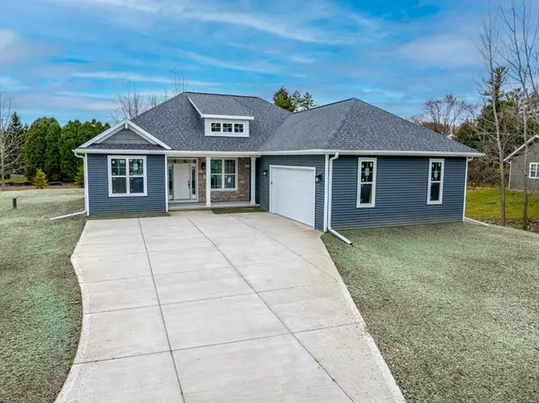 Mequon, WI 53092,9809 N Cedarburg