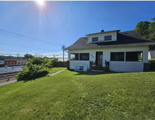 202 Franklin, Elroy, WI 53929