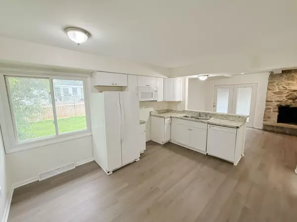 Milwaukee, WI 53224,10452 W Tower