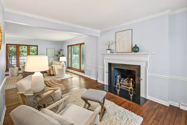 Bayside, WI 53217,1030 W Ravine