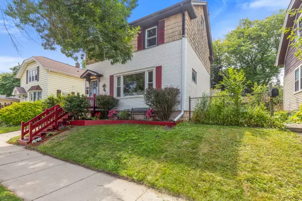 Milwaukee, WI 53207,229 E Norwich