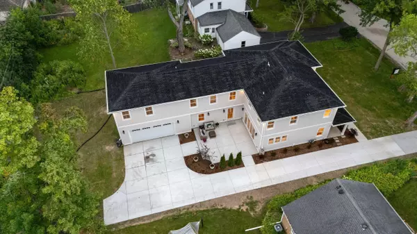 Fox Point, WI 53217,8313 N Links