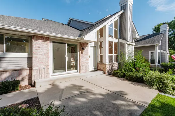 New Berlin, WI 53151,14128 W Waterford Square