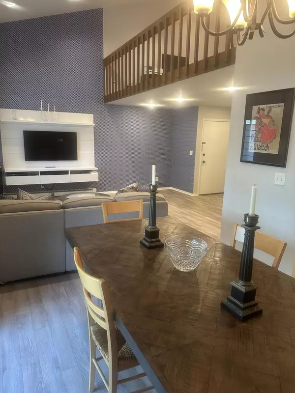 Glendale, WI 53209,2440 W good hope Unit 47