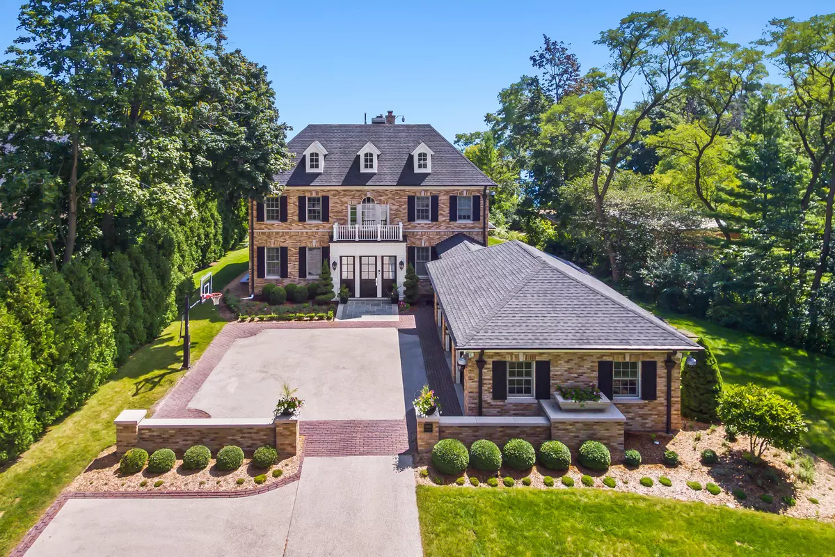 Fox Point, WI 53217,6920 N Barnett