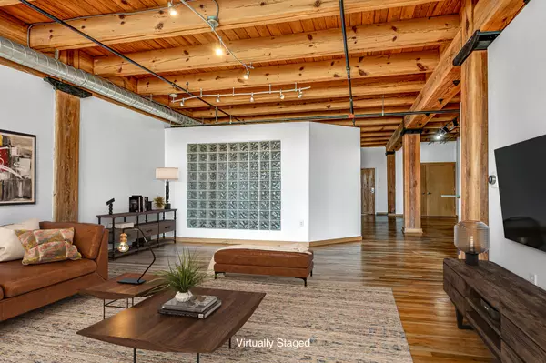 Milwaukee, WI 53203,413 N 2nd Unit 320