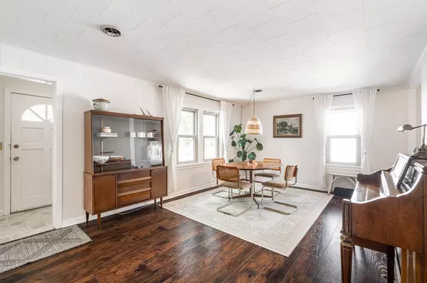 Wauwatosa, WI 53226,744 N 115