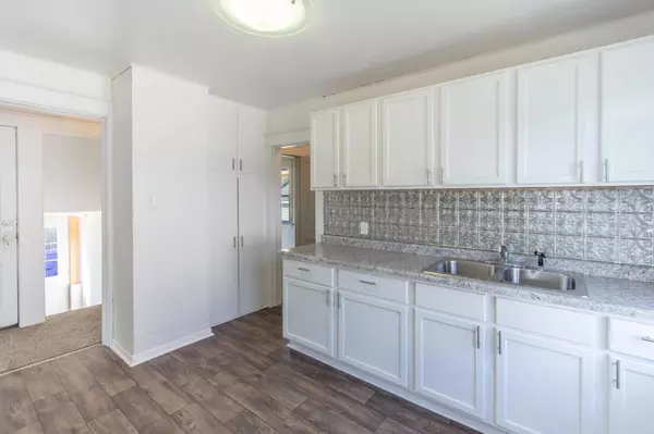 Kenosha, WI 53140,3916 10th