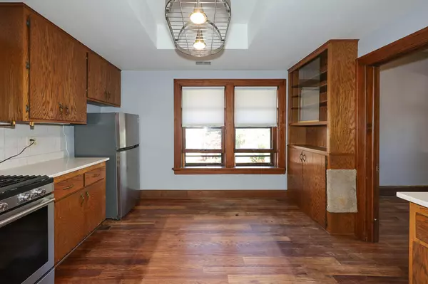 Milwaukee, WI 53211,2715 E Park Unit A