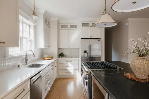 Shorewood, WI 53211,3711 N Downer