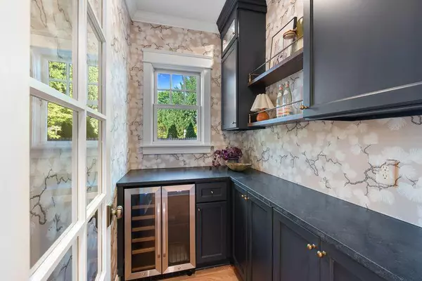 Shorewood, WI 53211,3711 N Downer