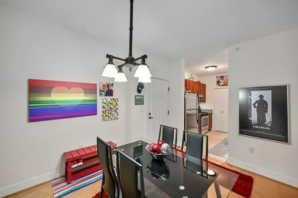 New Berlin, WI 53151,15295 W Library Unit 203