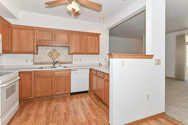 Cudahy, WI 53110,6240 S Creekside Unit 2
