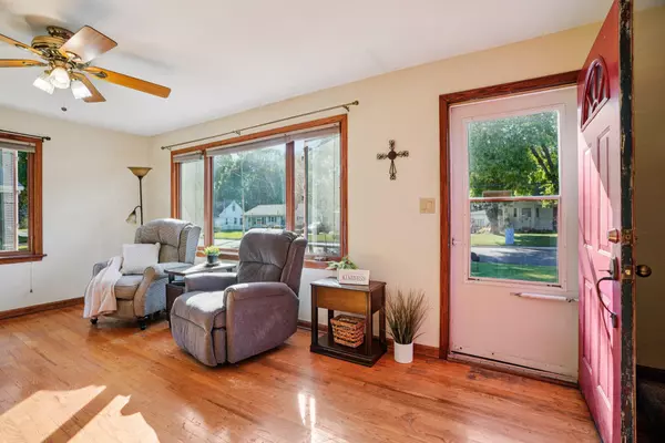 Watertown, WI 53098,1517 Center