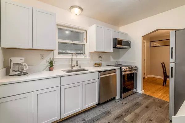 Milwaukee, WI 53218,5325 W Lincoln Creek