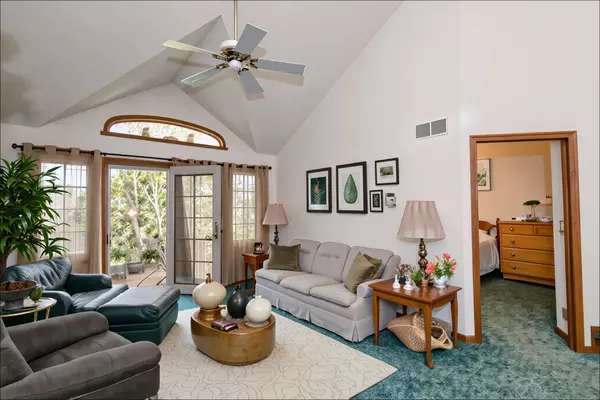 Pewaukee, WI 53072,N22W24144 Cloister Unit 6C